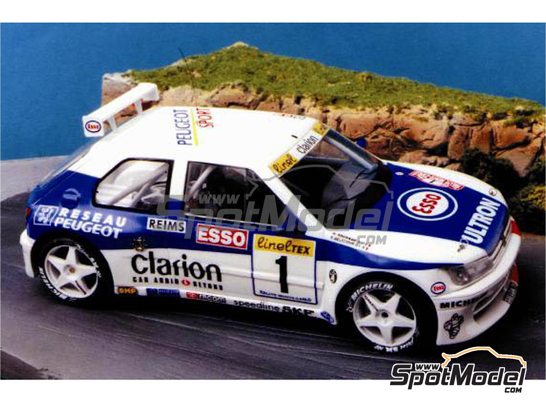 Renaissance Models CTR2401: Car scale model kit 1/24 scale